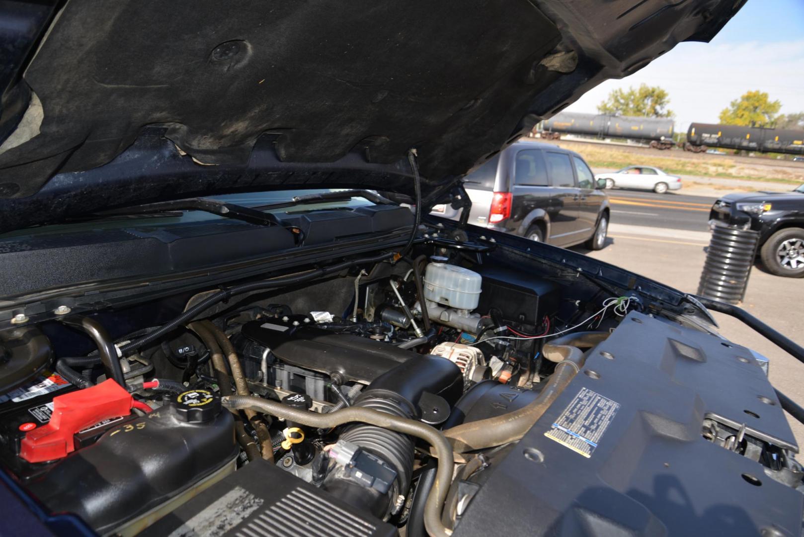 2010 Blue /dark charcoal Chevrolet Silverado 2500HD LT1 Ext. Cab 4WD (1GC5KXBG5AZ) with an 6.0L V8 OHV 16V FFV engine, 6-Speed Automatic transmission, located at 4562 State Avenue, Billings, MT, 59101, (406) 896-9833, 45.769516, -108.526772 - 2010 Chevrolet Silverado 2500HD 4WD Ext Cab LT This Chevy is a local trade in, There are no accidents recorded on the history report. It is a Two Owner Truck. The Chevy runs and drives good. The tires are in decent shape. It has a 6.0L V8 engine , 6 Speed Automatic transmission, 4.10 rear axle r - Photo#11