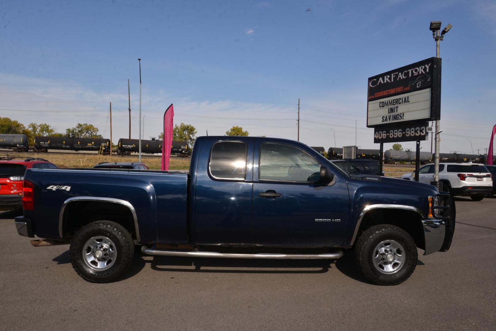 2010 Blue /dark charcoal Chevrolet Silverado 2500HD LT1 Ext. Cab 4WD (1GC5KXBG5AZ) with an 6.0L V8 OHV 16V FFV engine, 6-Speed Automatic transmission, located at 4562 State Avenue, Billings, MT, 59101, (406) 896-9833, 45.769516, -108.526772 - 2010 Chevrolet Silverado 2500HD 4WD Ext Cab LT This Chevy is a local trade in, There are no accidents recorded on the history report. It is a Two Owner Truck. The Chevy runs and drives good. The tires are in decent shape. It has a 6.0L V8 engine , 6 Speed Automatic transmission, 4.10 rear axle r - Photo#5