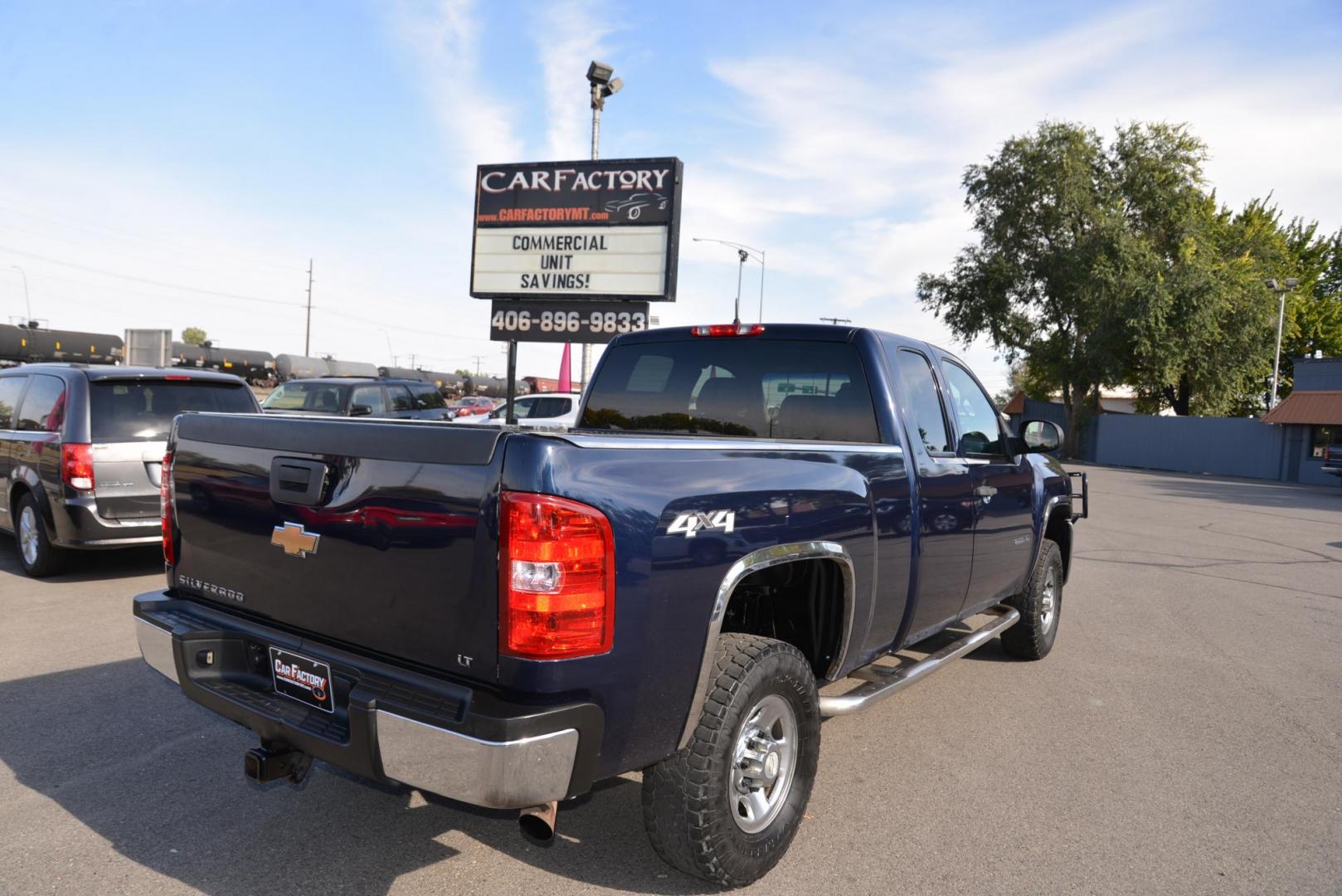 2010 Blue /dark charcoal Chevrolet Silverado 2500HD LT1 Ext. Cab 4WD (1GC5KXBG5AZ) with an 6.0L V8 OHV 16V FFV engine, 6-Speed Automatic transmission, located at 4562 State Avenue, Billings, MT, 59101, (406) 896-9833, 45.769516, -108.526772 - 2010 Chevrolet Silverado 2500HD 4WD Ext Cab LT This Chevy is a local trade in, There are no accidents recorded on the history report. It is a Two Owner Truck. The Chevy runs and drives good. The tires are in decent shape. It has a 6.0L V8 engine , 6 Speed Automatic transmission, 4.10 rear axle r - Photo#6