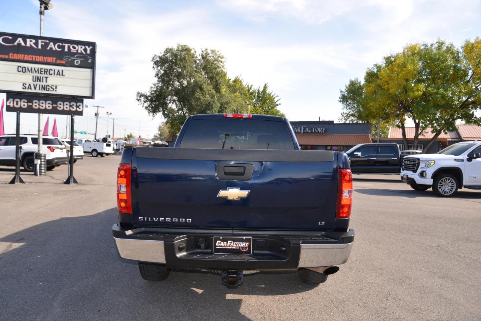 2010 Blue /dark charcoal Chevrolet Silverado 2500HD LT1 Ext. Cab 4WD (1GC5KXBG5AZ) with an 6.0L V8 OHV 16V FFV engine, 6-Speed Automatic transmission, located at 4562 State Avenue, Billings, MT, 59101, (406) 896-9833, 45.769516, -108.526772 - 2010 Chevrolet Silverado 2500HD 4WD Ext Cab LT This Chevy is a local trade in, There are no accidents recorded on the history report. It is a Two Owner Truck. The Chevy runs and drives good. The tires are in decent shape. It has a 6.0L V8 engine , 6 Speed Automatic transmission, 4.10 rear axle r - Photo#7