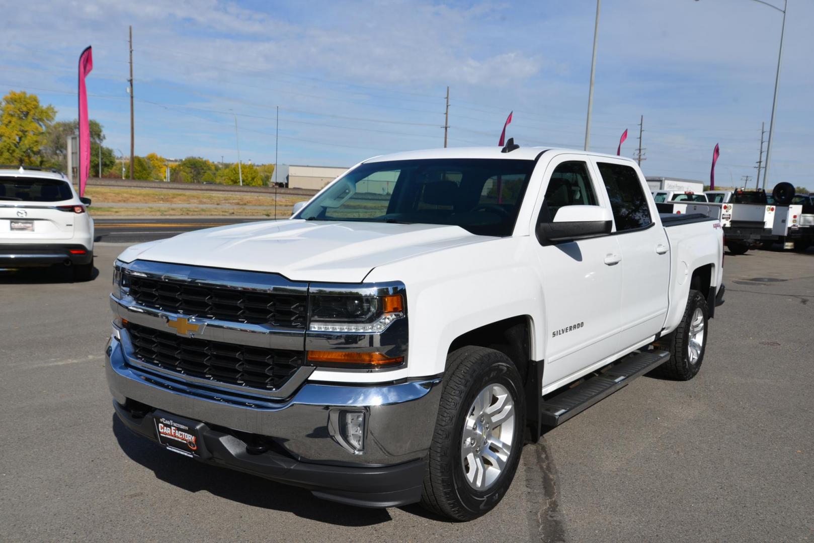 2017 Summit White /Jet Black Chevrolet Silverado 1500 LT Crew Cab 4WD (3GCUKREC1HG) with an 5.3L V8 OHV 16V engine, 6A transmission, located at 4562 State Avenue, Billings, MT, 59101, (406) 896-9833, 45.769516, -108.526772 - Photo#2