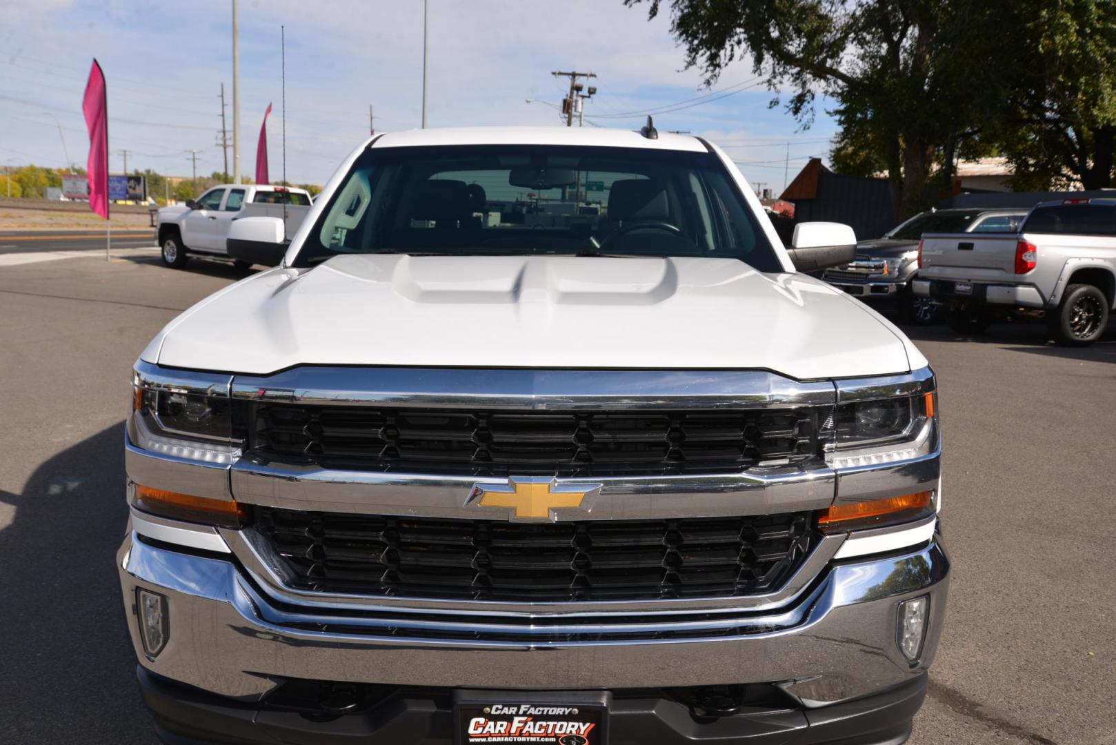 2017 Summit White /Jet Black Chevrolet Silverado 1500 LT Crew Cab 4WD (3GCUKREC1HG) with an 5.3L V8 OHV 16V engine, 6A transmission, located at 4562 State Avenue, Billings, MT, 59101, (406) 896-9833, 45.769516, -108.526772 - Photo#5