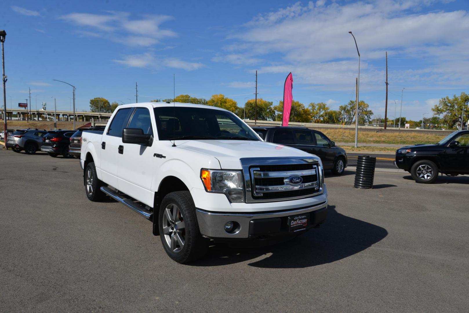 2014 Oxford White /Grey Ford F-150 XL SuperCrew 5.5-ft. Bed 4WD (1FTFW1EF8EK) with an 5.0L V8 engine, 6-Speed Automatic transmission, located at 4562 State Avenue, Billings, MT, 59101, (406) 896-9833, 45.769516, -108.526772 - 2014 Ford F1 50 Super Crew XLT 4x4, 5 1/2 Foot Bed It's a Low mileage , One Owner Ford, There are no accidents recorded on the history report, The interior and exterior are very clean and the Ford runs and drives smooth and quiet. The tires are in good condition it has a 5 Liter V8, 6 Speed Aut - Photo#2