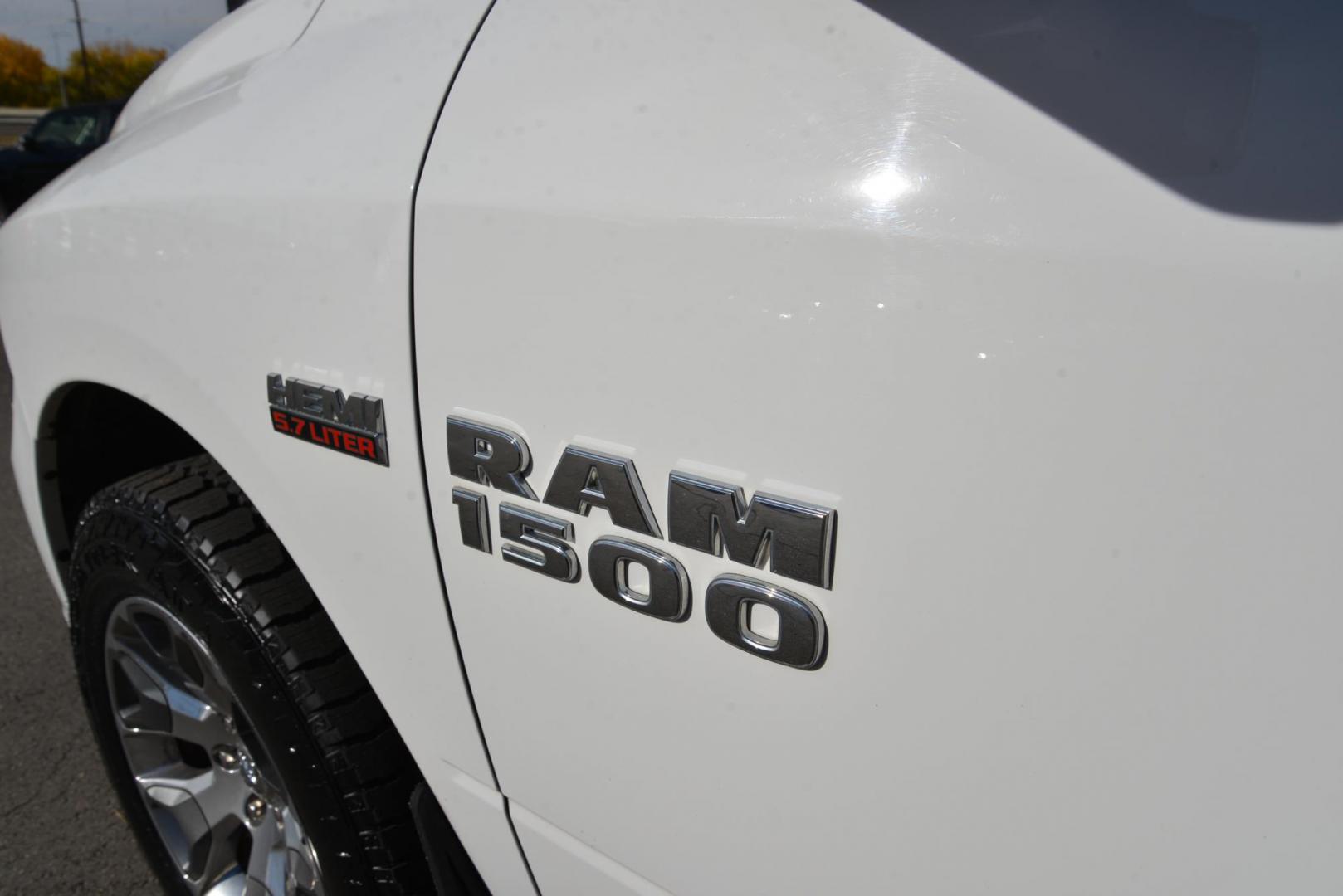 2017 Bright White /Black RAM 1500 Limited laramie (1C6RR7PT5HS) with an 5.7L V8 OHV 16V engine, 8 speed Automatic transmission, located at 4562 State Avenue, Billings, MT, 59101, (406) 896-9833, 45.769516, -108.526772 - 2017 Ram 1500 Laramie Limited Crew Cab 4x4 The Ram is a Low Mileage Truck, The interior and exterior are clean, it runs and drives nicely, The Bed Size is 5 Foot 7 inches, The 20 Inch tires are Sumitomo Encounters and they are brand new It has a 5.7 Liter Hemi V8, 8 Speed Automatic Transmissio - Photo#11