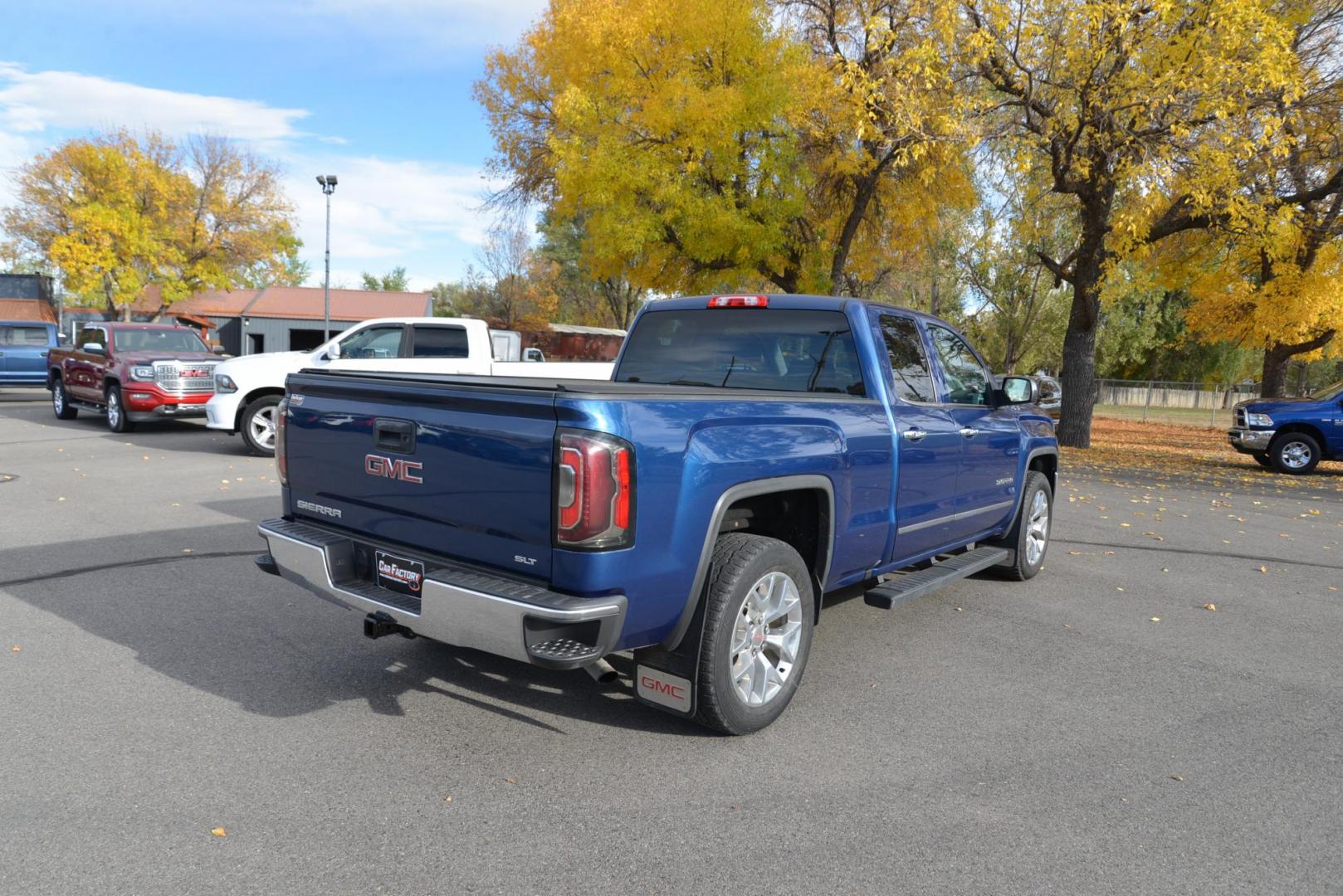 2016 Pacific Blue /Grey GMC Sierra 1500 SLT Double Cab 4WD (1GTV2NEC1GZ) with an 5.3L V8 OHV 16V engine, 6 speed automatic transmission, located at 4562 State Avenue, Billings, MT, 59101, (406) 896-9833, 45.769516, -108.526772 - Your looking at a 2016 GMC Sierra 1500 SLT 4x4 This low mileage Sierra is a one owner truck. There are multiple service records notated on the history report and there are no accidents recorded on the report. The Sierra runs and drives nicely, the interior and exterior are clean. The tires are 20 - Photo#8