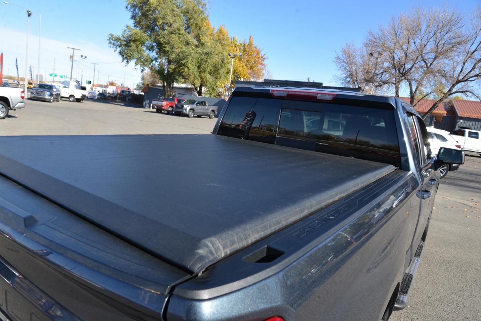 2019 Shadow Grey Metallic /Jet Black Chevrolet Silverado 1500 LT Double Cab 4WD (1GCRYDEDXKZ) with an 5.3L V8 OHV 16V engine, 6A transmission, located at 4562 State Avenue, Billings, MT, 59101, (406) 896-9833, 45.769516, -108.526772 - 2019 Chevy 1500 LT Z71 4 Wheel Drive This Low Mileage Chevy is a One Owner truck. There are no accidents recorded on the history report. There are multiple service records notated on the history report. The Chevy runs and drives smooth and quiet. The interior and exterior are clean. The 22 Inch - Photo#11