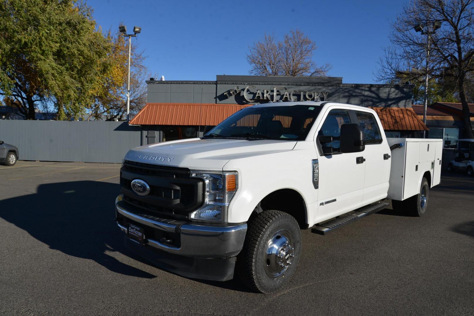 2022 Oxford White /Tan Ford F-350 SD XL (1FD8W3HT4NE) with an 6.7L V8 OHV 16V DIESEL engine, 10 Speed Automatic transmission, located at 4562 State Avenue, Billings, MT, 59101, (406) 896-9833, 45.769516, -108.526772 - 2022 Ford F350 SD Crew Cab PowerStroke 4x4 with reading Service Body This Powerstroke has no accidents recorded on the history report, it runs and drives great. The Interior and Exterior are very clean. The Dually has Brand New 245/75/R17 Sumitomo Encounter AT Tires. It has been inspected, servi - Photo#3