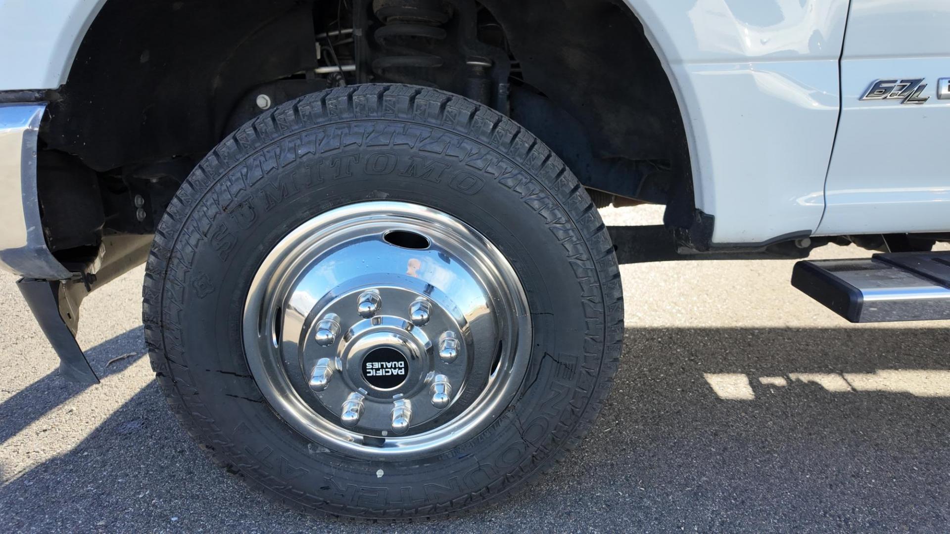 2022 Oxford White /Tan Ford F-350 SD XL (1FD8W3HT4NE) with an 6.7L V8 OHV 16V DIESEL engine, 10 Speed Automatic transmission, located at 4562 State Avenue, Billings, MT, 59101, (406) 896-9833, 45.769516, -108.526772 - 2022 Ford F350 SD Crew Cab PowerStroke 4x4 with reading Service Body This Powerstroke has no accidents recorded on the history report, it runs and drives great. The Interior and Exterior are very clean. The Dually has Brand New 245/75/R17 Sumitomo Encounter AT Tires. It has been inspected, servi - Photo#23