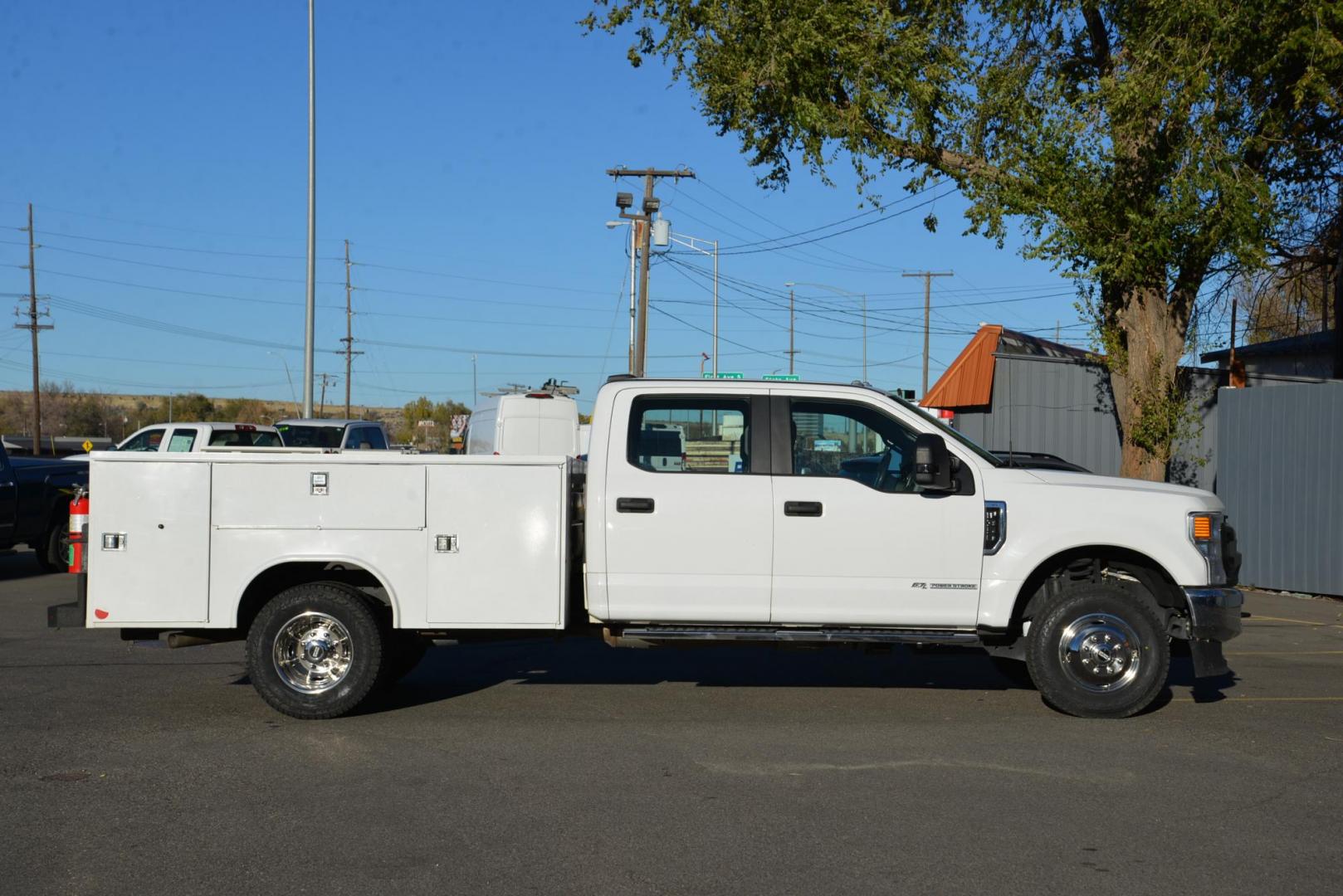 2022 Oxford White /Tan Ford F-350 SD XL (1FD8W3HT4NE) with an 6.7L V8 OHV 16V DIESEL engine, 10 Speed Automatic transmission, located at 4562 State Avenue, Billings, MT, 59101, (406) 896-9833, 45.769516, -108.526772 - 2022 Ford F350 SD Crew Cab PowerStroke 4x4 with reading Service Body This Powerstroke has no accidents recorded on the history report, it runs and drives great. The Interior and Exterior are very clean. The Dually has Brand New 245/75/R17 Sumitomo Encounter AT Tires. It has been inspected, servi - Photo#10