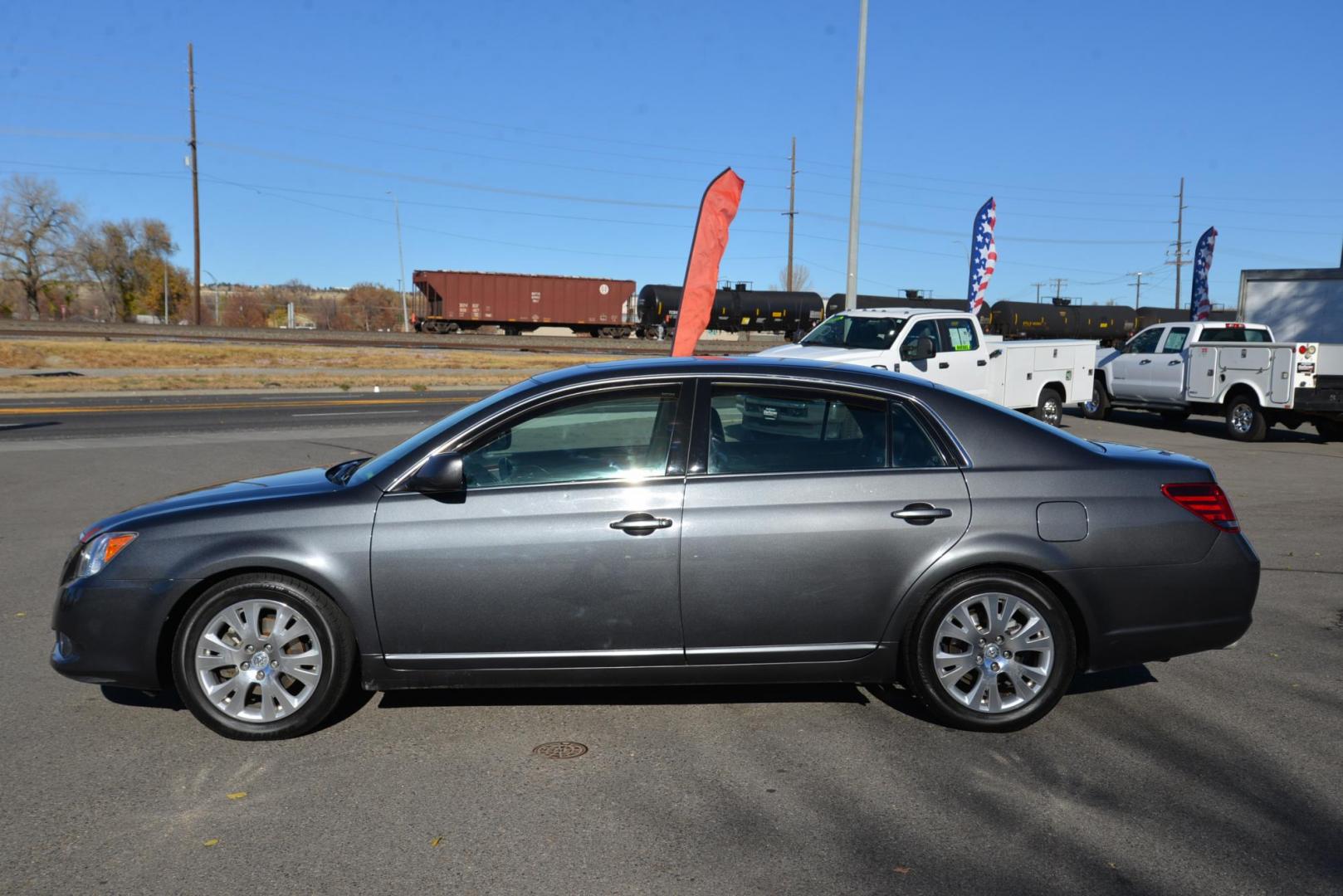 2009 Magnetic Gray Metallic /dark charcoal Toyota Avalon XLS (4T1BK36B49U) with an 3.5L V6 DOHC 24V engine, 6-Speed Automatic transmission, located at 4562 State Avenue, Billings, MT, 59101, (406) 896-9833, 45.769516, -108.526772 - 2009 Toyota Avalon XLS This Avalon is a Local Trade In, it runs and drives smooth and quiet, The interior and exterior are clean, the 17 Inch tires are in good shape. For the age of the car the miles are lower than a typical 2009. it has a 3.5 Liter V6 , 6 Speed Automatic Transmission, Vehicl - Photo#4