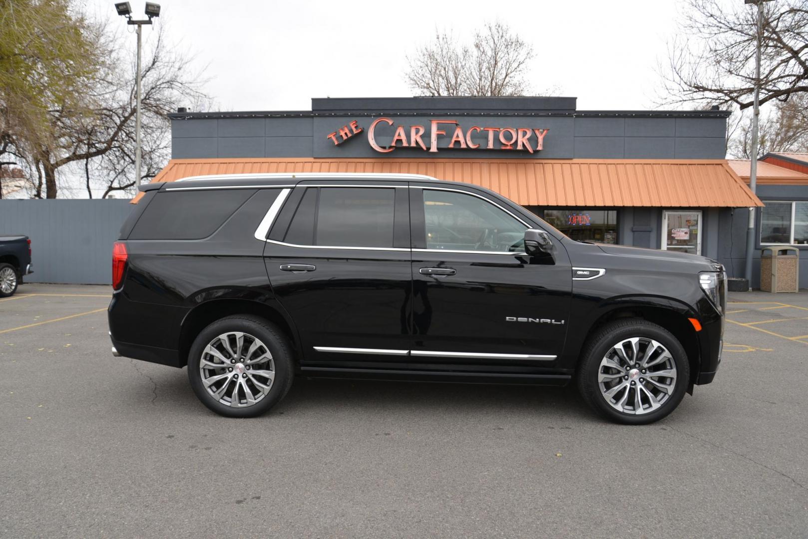 2021 Onyx Black /Jet Black GMC Yukon Denali 4WD (1GKS2DKL5MR) with an 6.2L V8 OHV 16V engine, 10 Speed Automatic transmission, located at 4562 State Avenue, Billings, MT, 59101, (406) 896-9833, 45.769516, -108.526772 - Photo#4