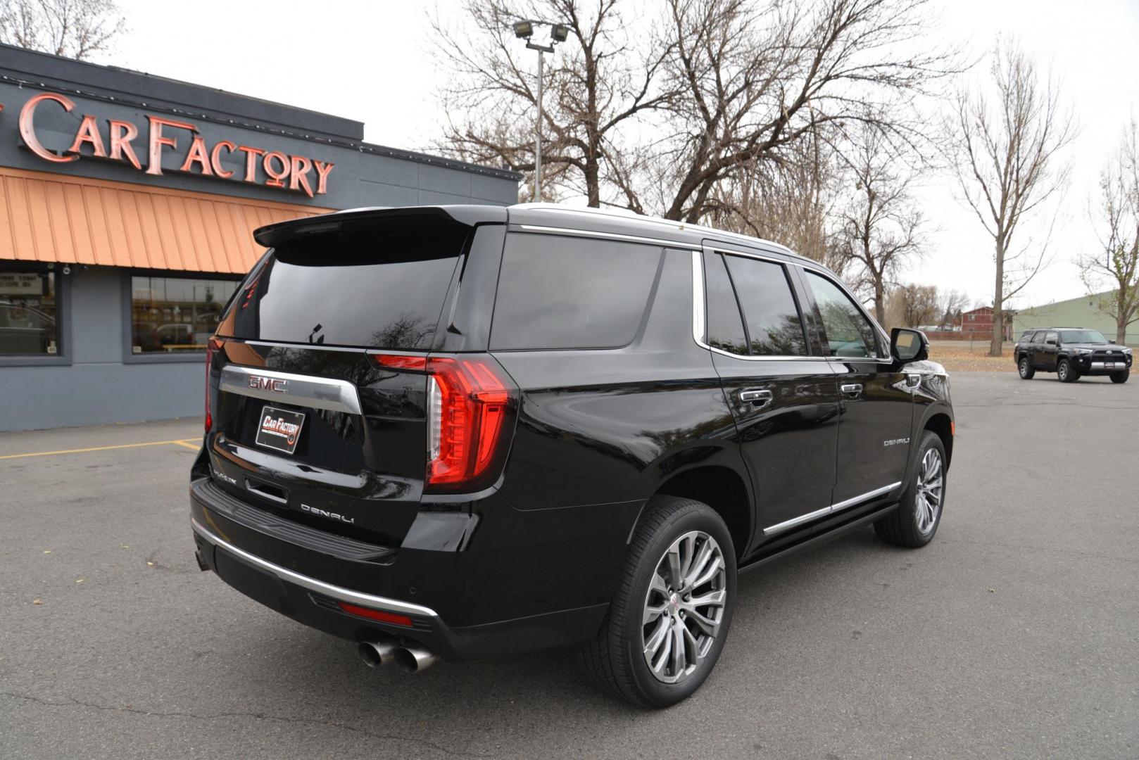 2021 Onyx Black /Jet Black GMC Yukon Denali 4WD (1GKS2DKL5MR) with an 6.2L V8 OHV 16V engine, 10 Speed Automatic transmission, located at 4562 State Avenue, Billings, MT, 59101, (406) 896-9833, 45.769516, -108.526772 - Photo#5