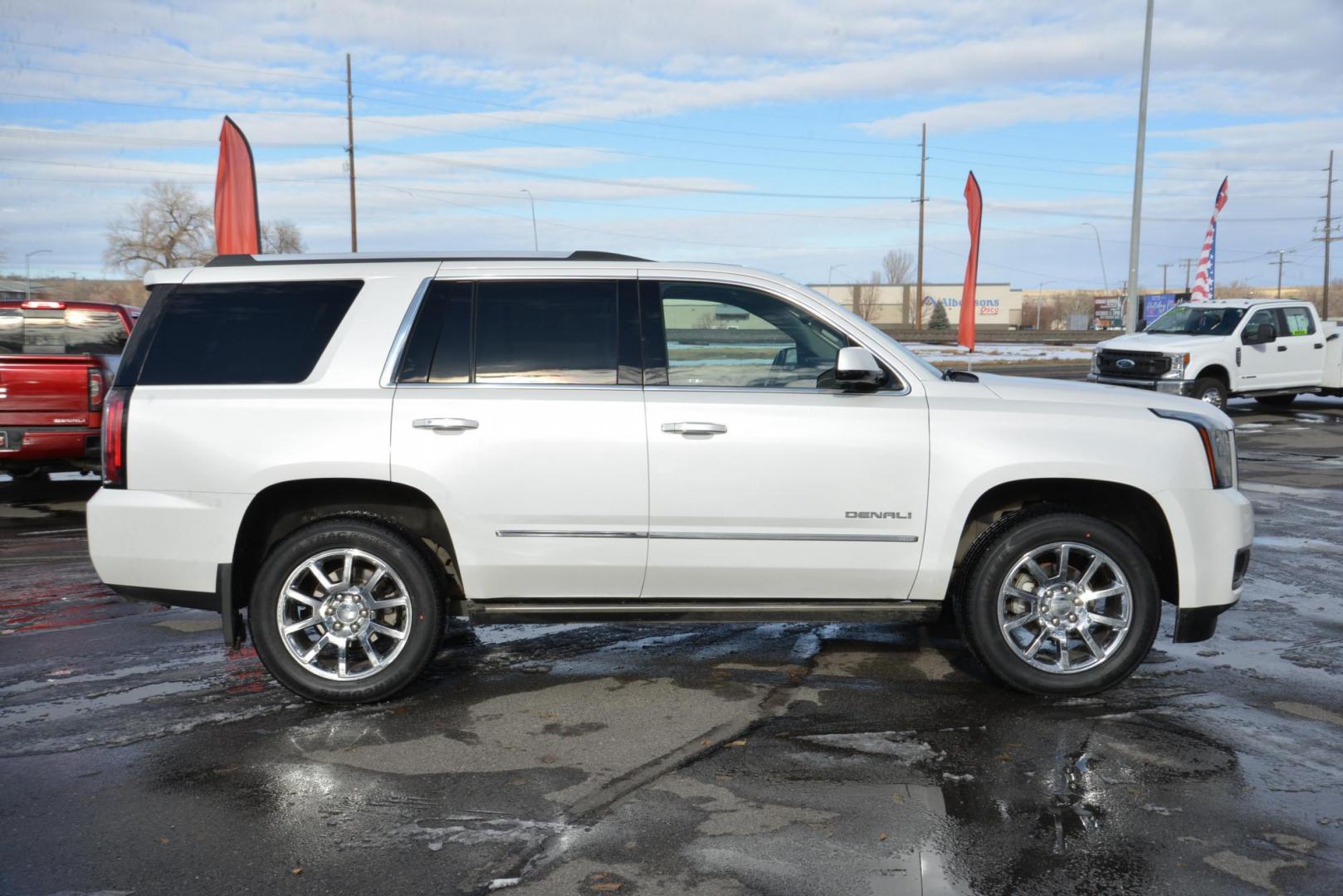 2018 White /Cocoa/Dark Atmosphere GMC Yukon Denali 4WD (1GKS2CKJ3JR) with an 6.2L V8 OHV 16V engine, 10 Speed Automatic transmission, located at 4562 State Avenue, Billings, MT, 59101, (406) 896-9833, 45.769516, -108.526772 - 2018 GMC Yukon Denali 4x4 with 3rd row seating The Yukon is a 2 Owner vehicle, There are no accidents recorded on the vehicle history report, it runs and drives smooth and quiet. The Interior and Exterior are both very clean. The Tires are new 20 inch Hercules Terra Trac It has a 6.2 Liter V - Photo#9