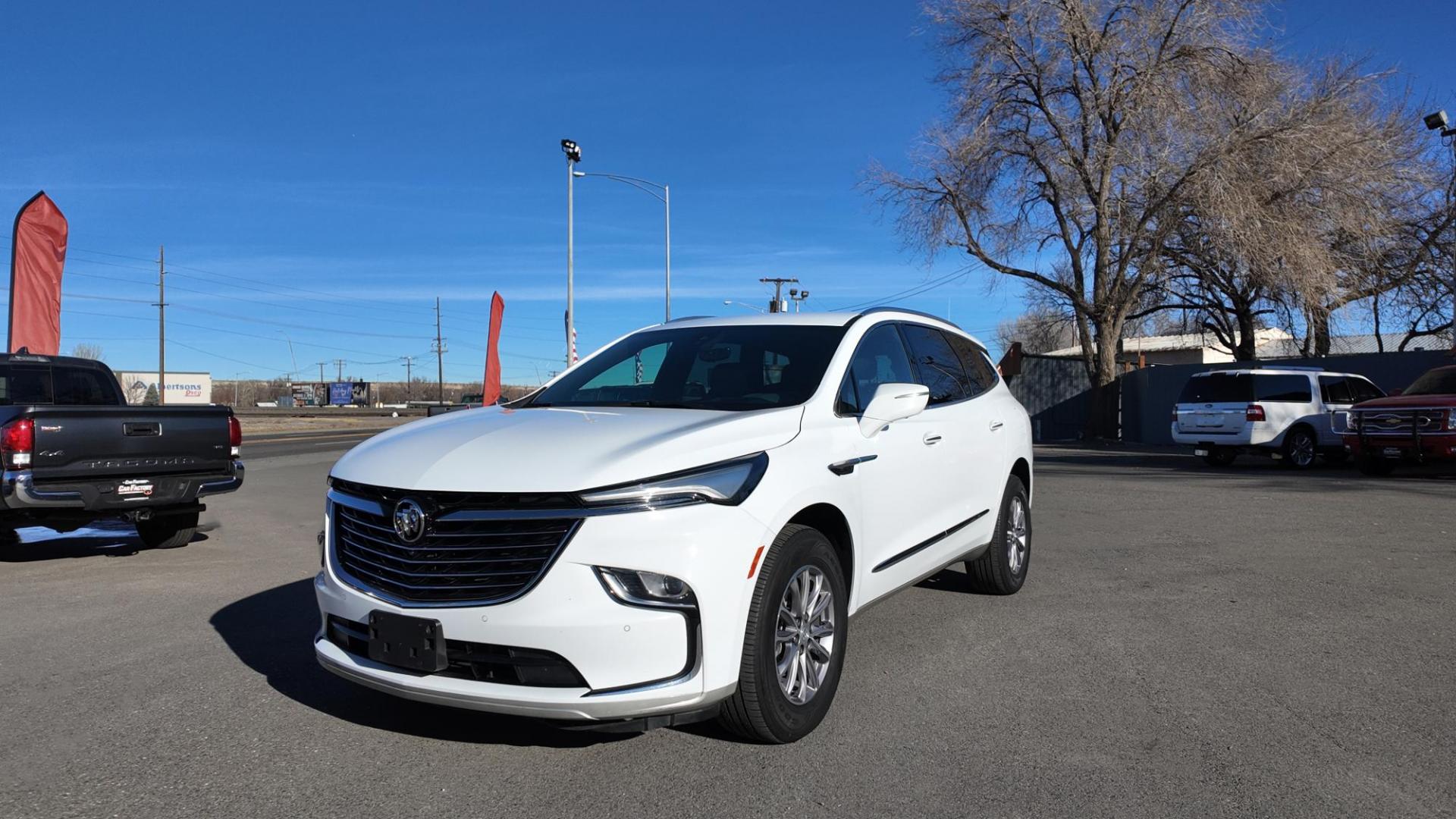 2022 Summit White /DARK GALVANIZED W/ EBONY Buick Enclave Premium AWD (5GAEVBKW7NJ) with an 3.6L V6 DOHC 24V engine, 9A transmission, located at 4562 State Avenue, Billings, MT, 59101, (406) 896-9833, 45.769516, -108.526772 - 2022 Buick Enclave Premium All Wheel Drive This Enclave is a One Owner vehicle, There are no accidents reported on the vehicle history report. The tires are in great shape and the Buick runs and drives quiet and smooth. If you want all the latest tech and 3rd row seating this is the cross over - Photo#9