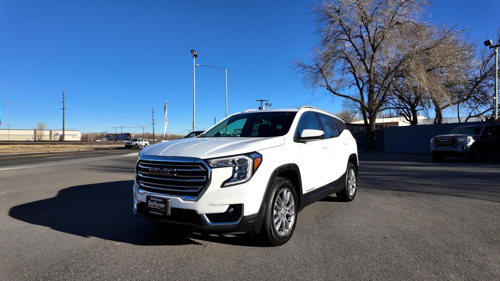 2024 Summit White /Jet Black GMC Terrain SLT AWD (3GKALVEG1RL) with an 1.5L L4 DOHC 16V TURBO engine, 6A transmission, located at 4562 State Avenue, Billings, MT, 59101, (406) 896-9833, 45.769516, -108.526772 - 2024 GMC Terrain SLT All Wheel Drive The Terrain is a One Owner vehicle with no accidents recorded on the history report. It has less than 6,000 miles and comes with the remaining factory warranty. The 18 Inch Michelin tires are in good shape. it has a 1.5 Liter 4 cylinder engine, 9 Speed automati - Photo#4