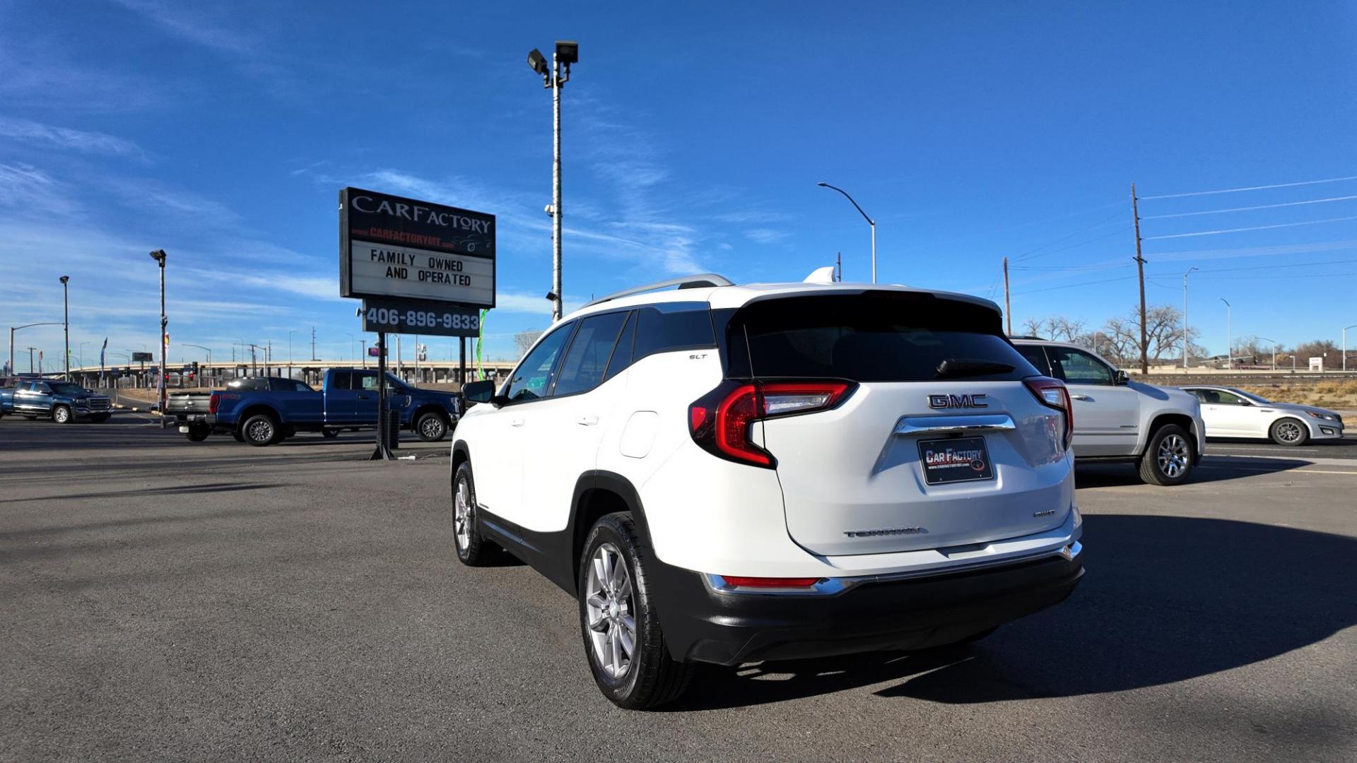 2024 Summit White /Jet Black GMC Terrain SLT AWD (3GKALVEG1RL) with an 1.5L L4 DOHC 16V TURBO engine, 6A transmission, located at 4562 State Avenue, Billings, MT, 59101, (406) 896-9833, 45.769516, -108.526772 - 2024 GMC Terrain SLT All Wheel Drive The Terrain is a One Owner vehicle with no accidents recorded on the history report. It has less than 6,000 miles and comes with the remaining factory warranty. The 18 Inch Michelin tires are in good shape. it has a 1.5 Liter 4 cylinder engine, 9 Speed automati - Photo#5