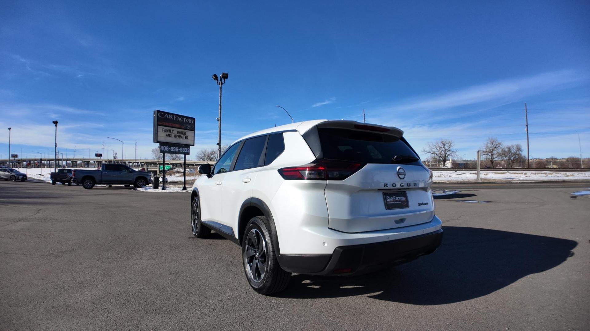 2024 Everest White Pearl /Charcoal Nissan Rogue SV AWD (5N1BT3BBXRC) with an 1.5 Liter engine, CVT transmission, located at 4562 State Avenue, Billings, MT, 59101, (406) 896-9833, 45.769516, -108.526772 - Photo#5