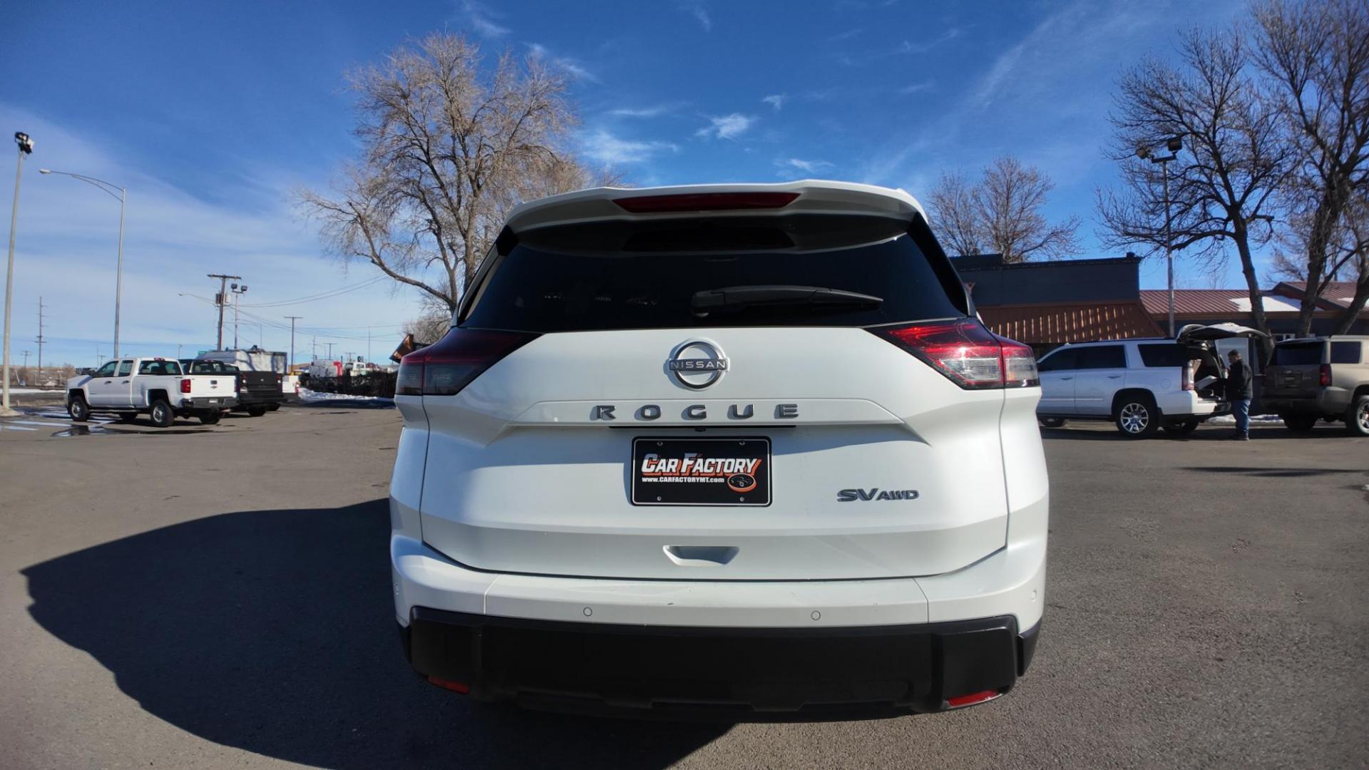 2024 Everest White Pearl /Charcoal Nissan Rogue SV AWD (5N1BT3BBXRC) with an 1.5 Liter engine, CVT transmission, located at 4562 State Avenue, Billings, MT, 59101, (406) 896-9833, 45.769516, -108.526772 - Photo#8