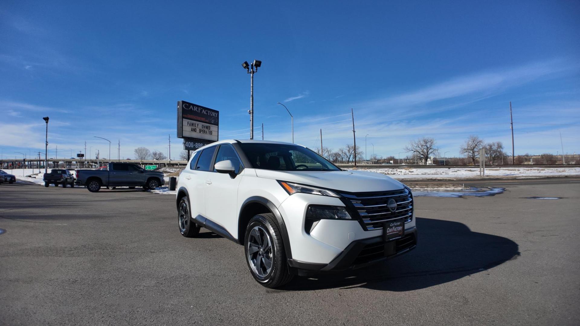 2024 Everest White Pearl /Charcoal Nissan Rogue SV AWD (5N1BT3BBXRC) with an 1.5 Liter engine, CVT transmission, located at 4562 State Avenue, Billings, MT, 59101, (406) 896-9833, 45.769516, -108.526772 - Photo#9